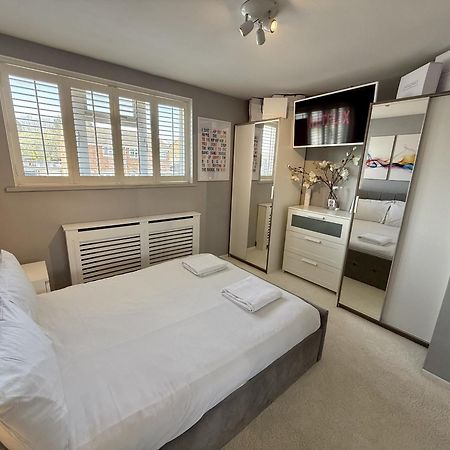 Fantastic 2-Bed House With Parking - Hosted By Hutch Lifestyle Villa Leamington Spa Exterior photo